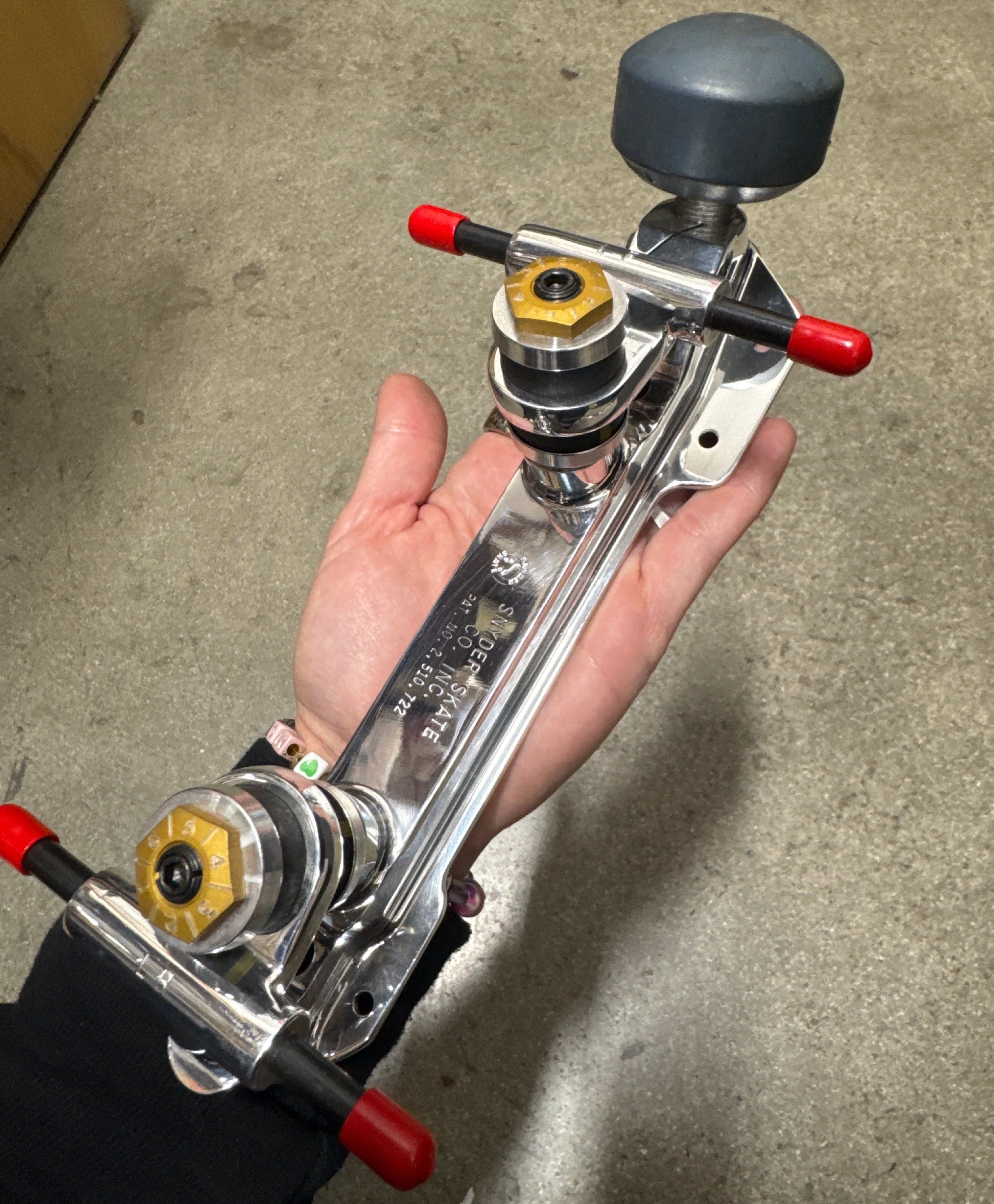 Snyder Advantage Plate - Size 8 (Men’s 6-7)￼ - Pigeon's Roller Skate Shop