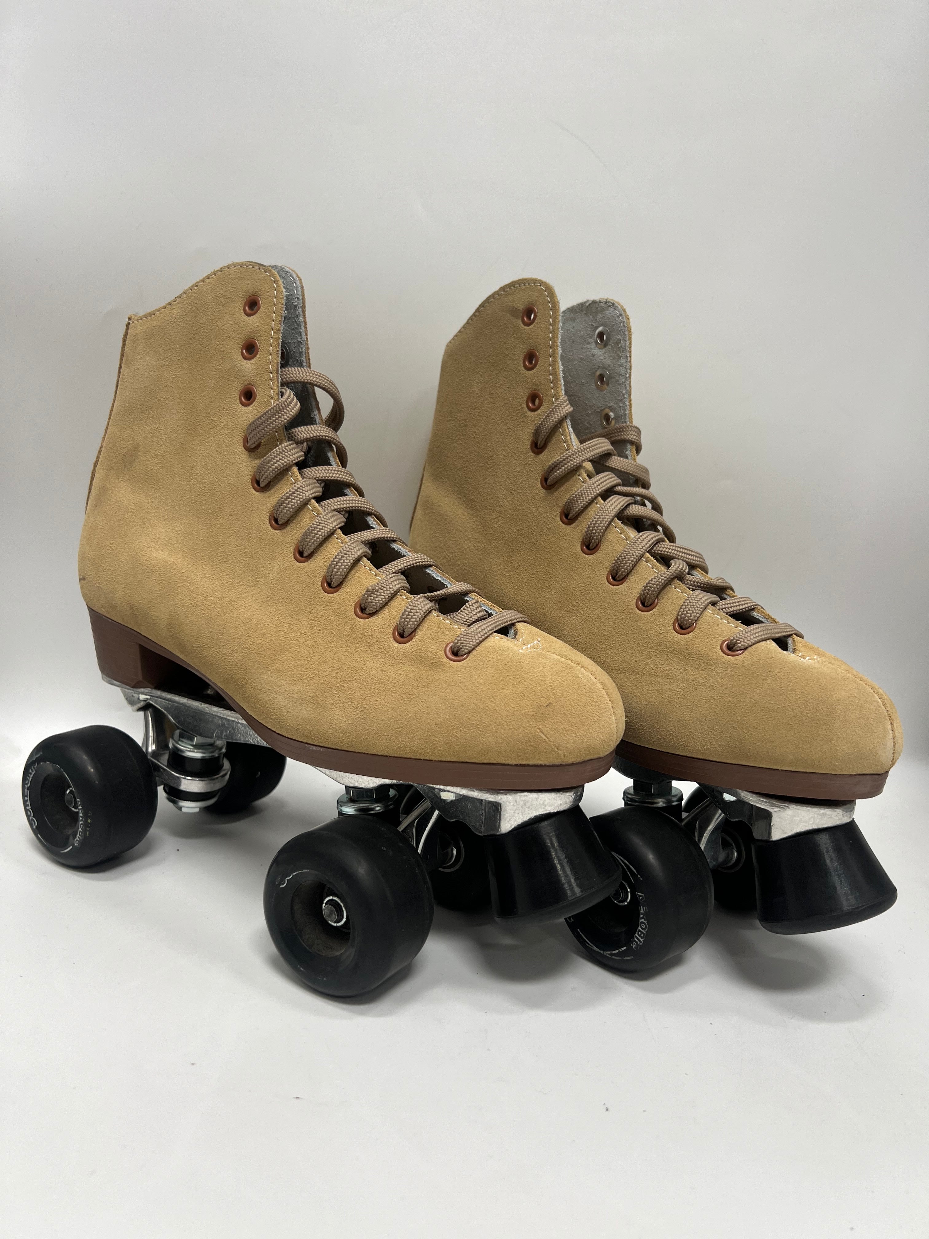 Sure-Grip Tan Suede Boardwalk Skates - Size 8 *BLEM* - Pigeon's Roller Skate Shop