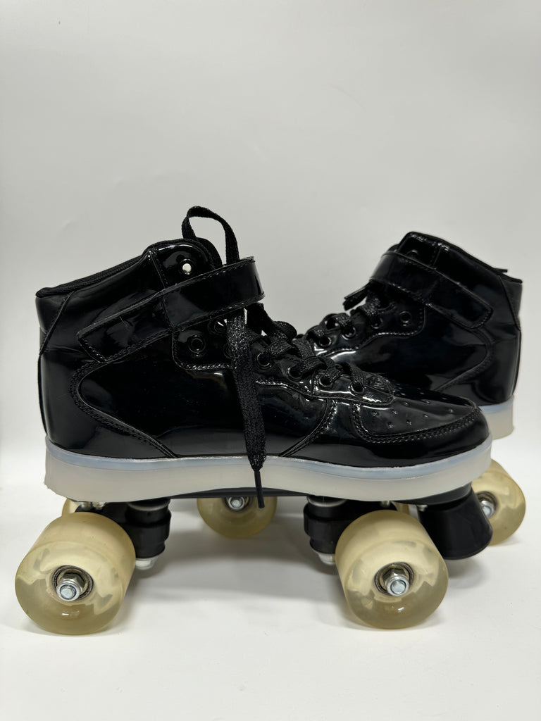 Light Up LED Rollerskates Rechargable  7 Colors EU 39 / Men's 6 - 7 *BLEM*