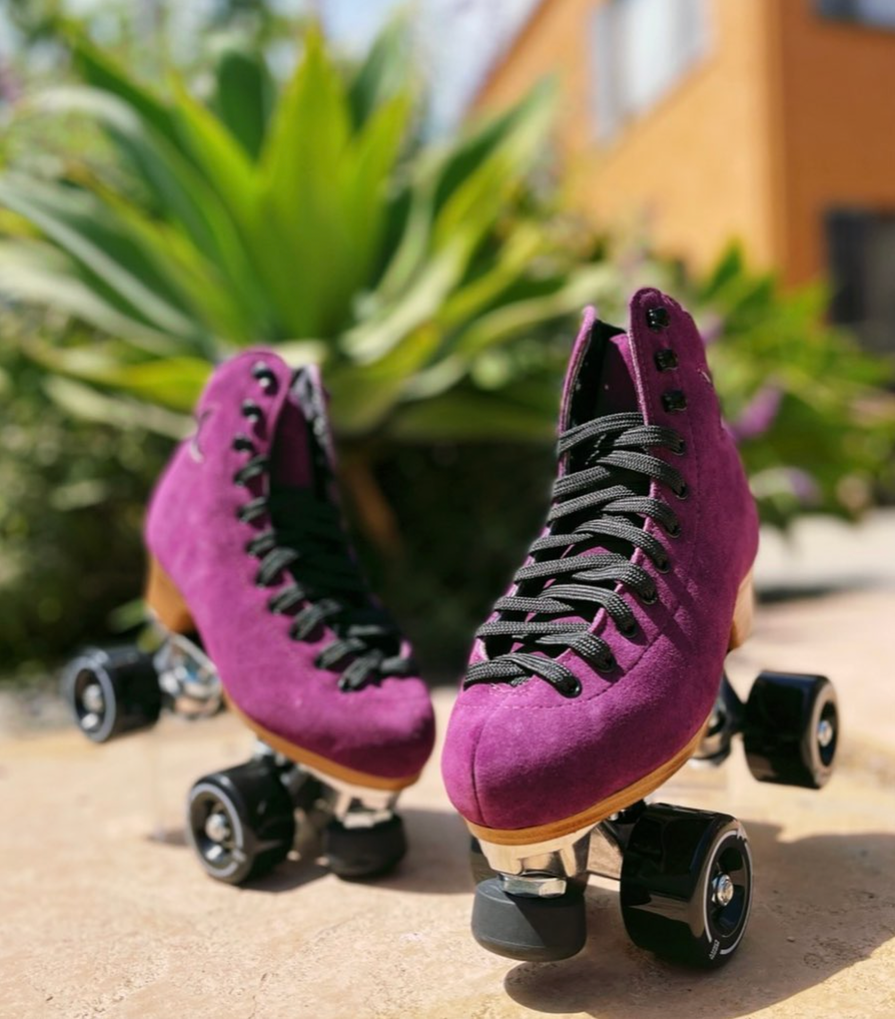 Moon Boot Snakeskin Pattern Roller Skates Men’s 9/ women 10.5-11 Moonlight Roller Skates – Shauwney main image 3