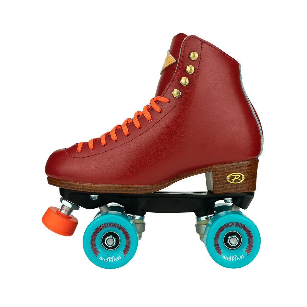 Riedell Leather Crew Skates - SIZE 4 *BLEM*