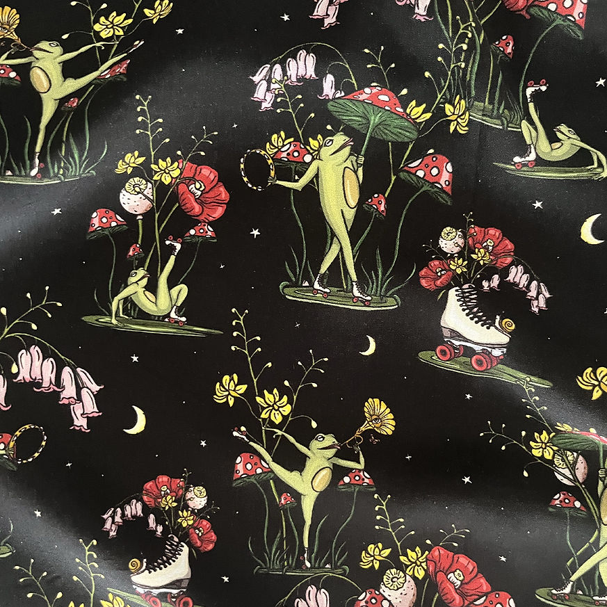 Skate Crop Button Up - LILY FROG - Pigeon's Roller Skate Shop