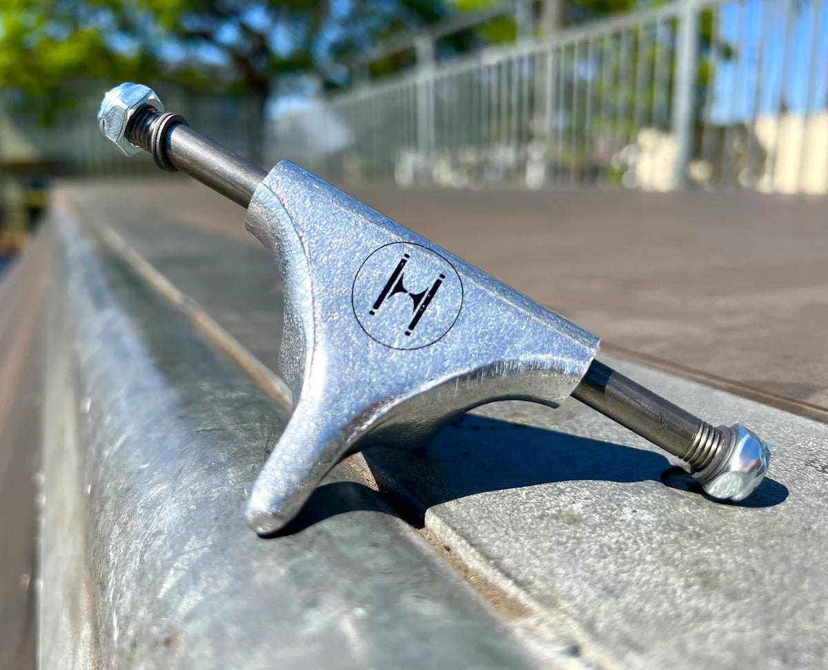 Huck Roller Skate Trucks 2.5