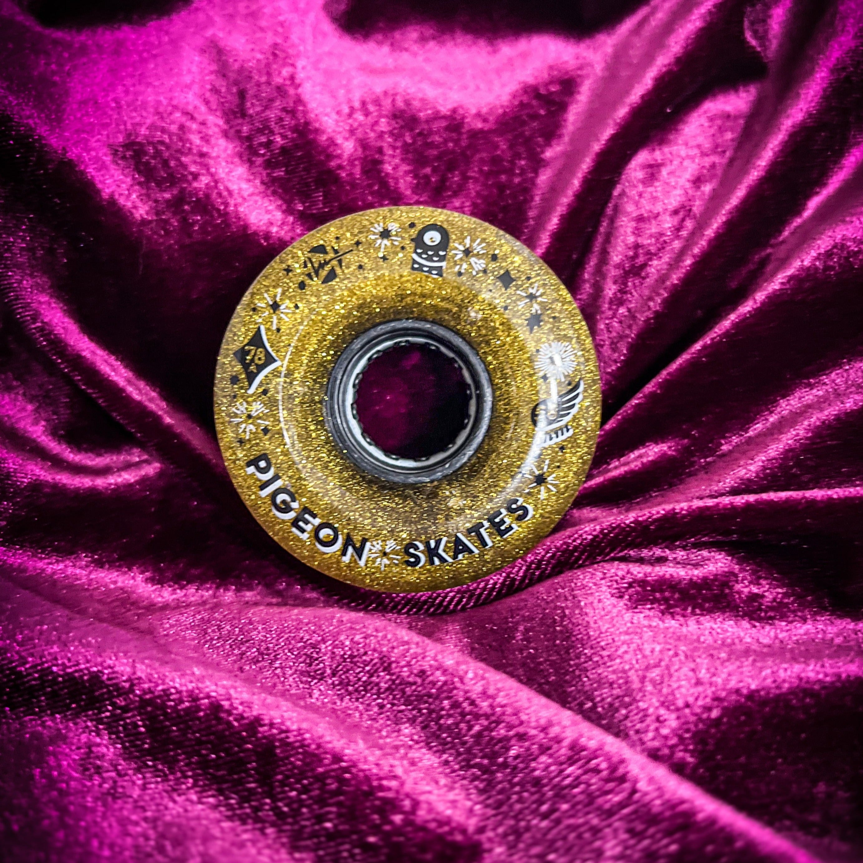 Luminous x Pigeon • Light Up Wheels - GOLD GLITTER- SLIM HUB - Pigeon's Roller Skate Shop