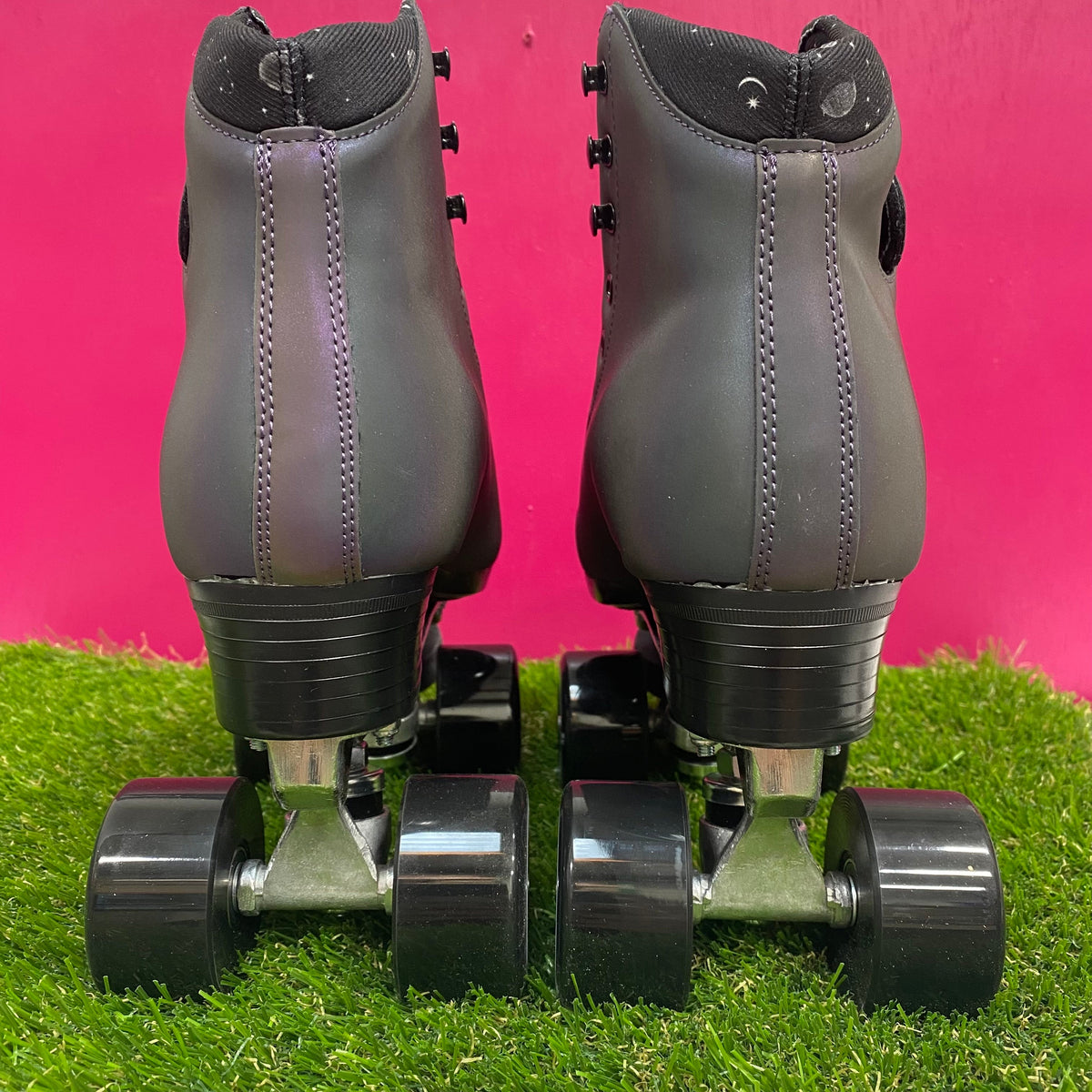 Moonlight Roller Skates SAFETY DANCE REFLECTIVE SIZE 10 *BLEM