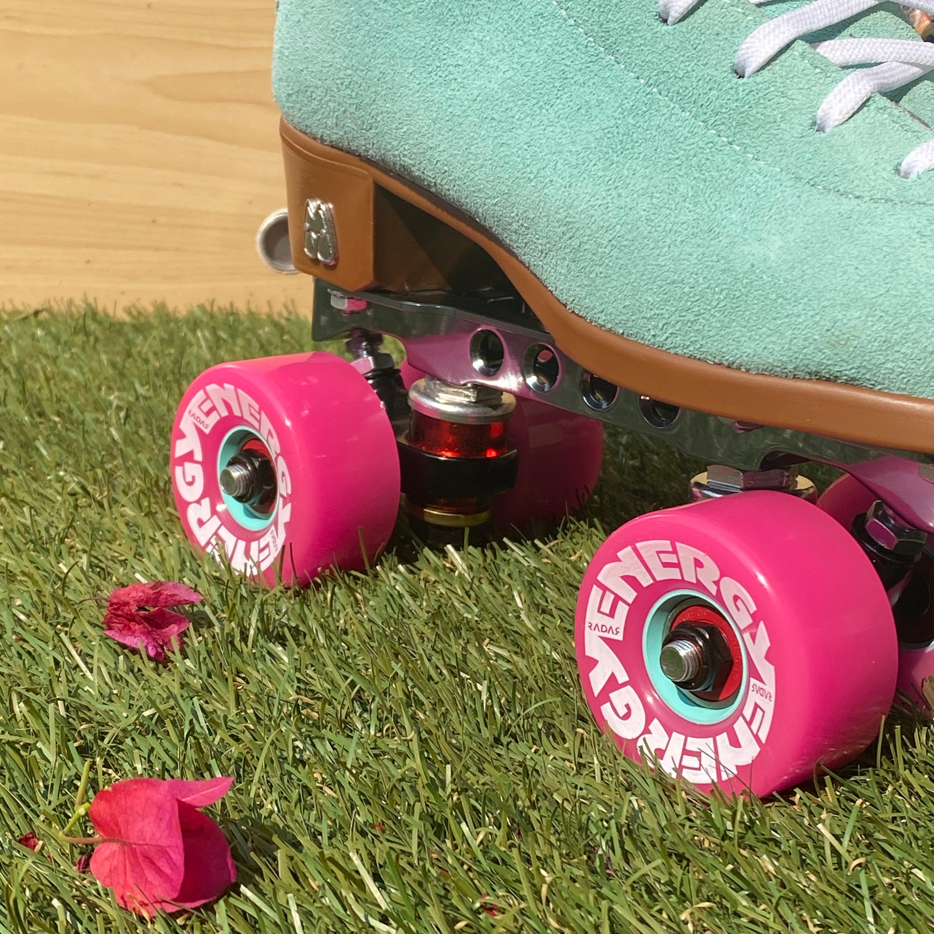 Moxi Jack 1 - Custom Skate Build - Pigeon's Roller Skate Shop