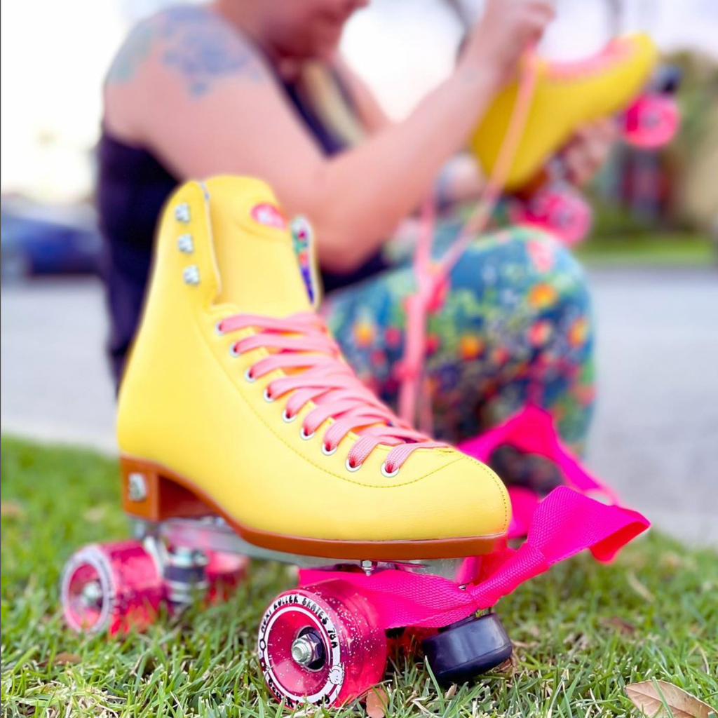 Moxi Beach Bunny - STRAWBERRY LEMONADE - Pigeon's Roller Skate Shop